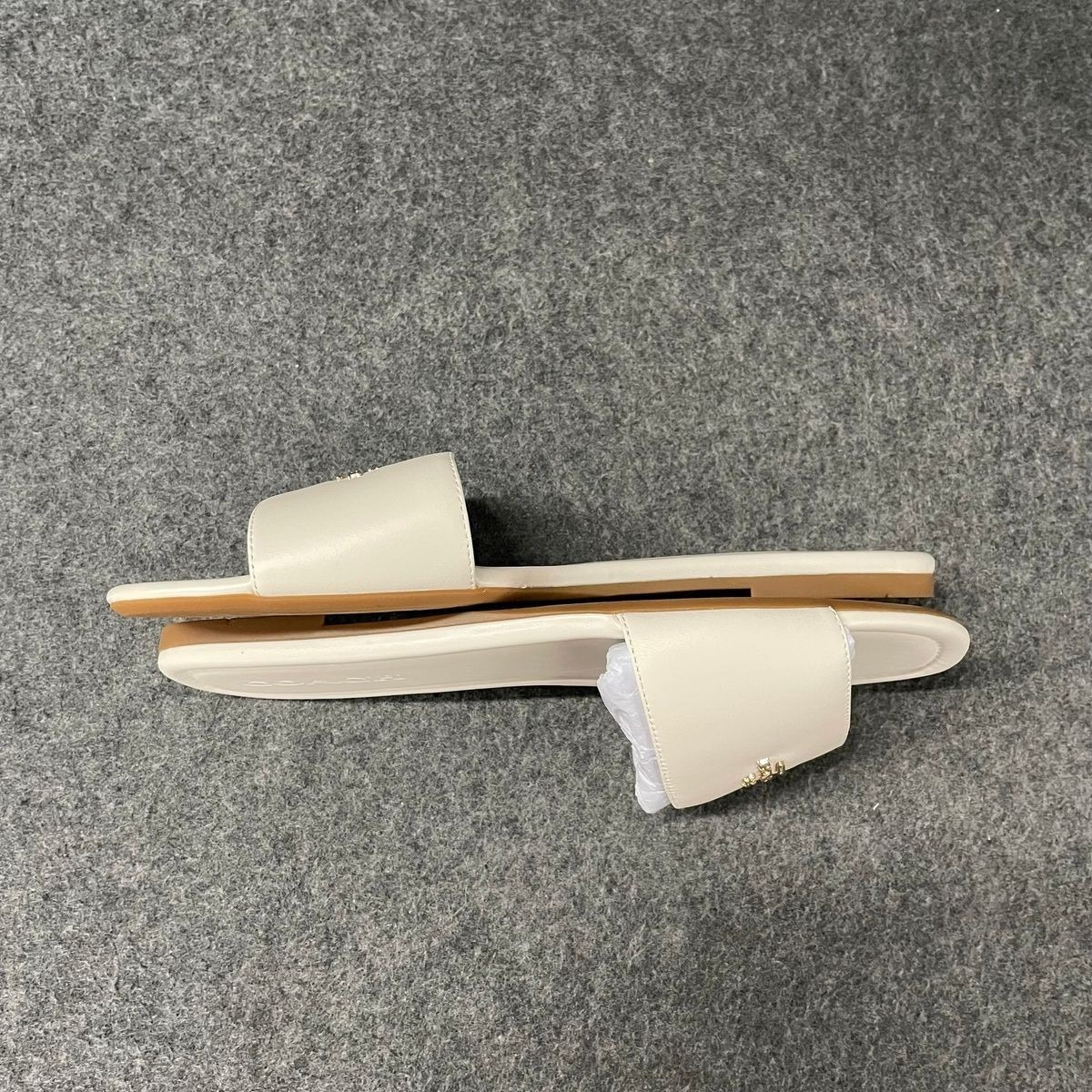 COACH LOCKUP LEATHER SLIDE SANDAL