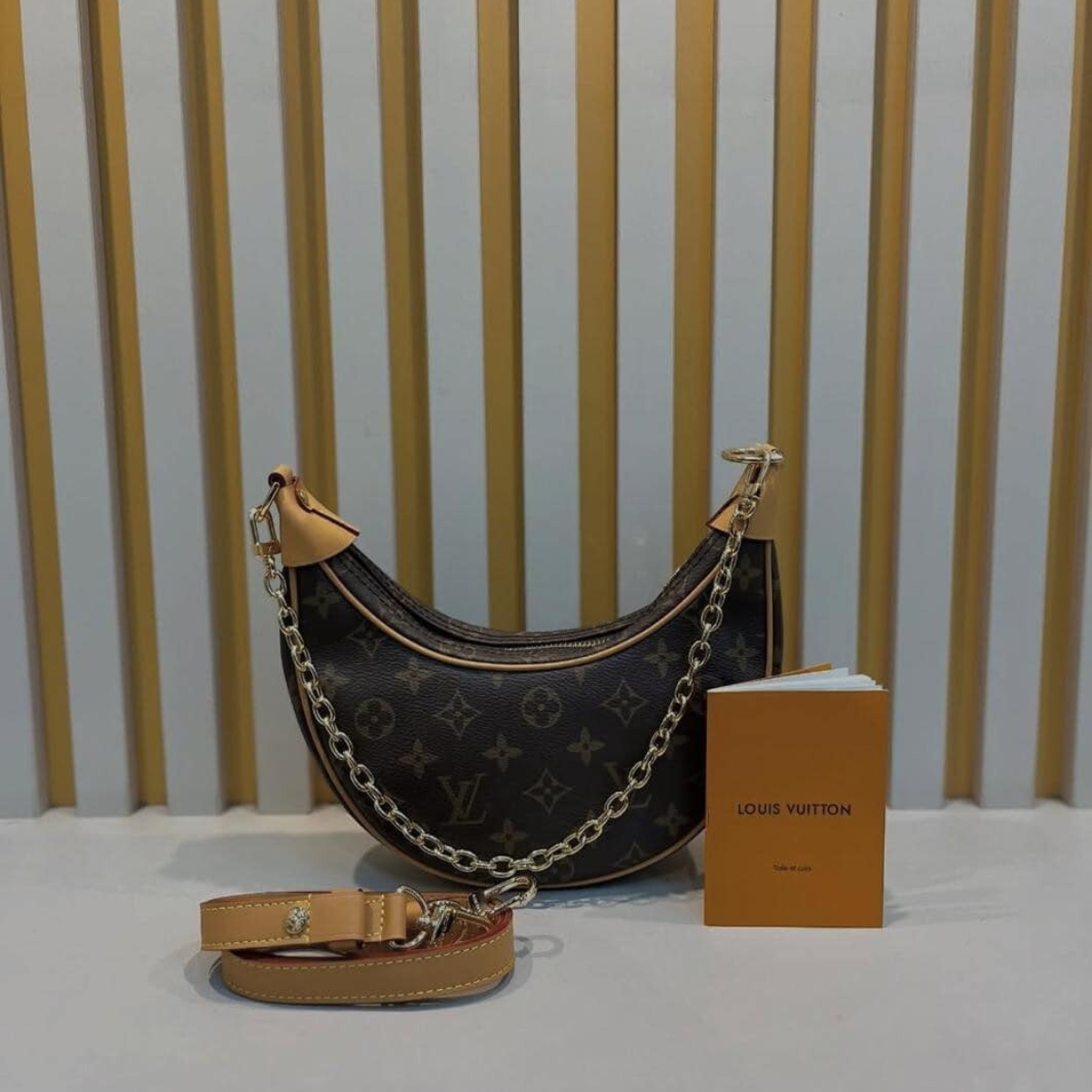 LOUIS VUITTON – COOKIE BB BAG