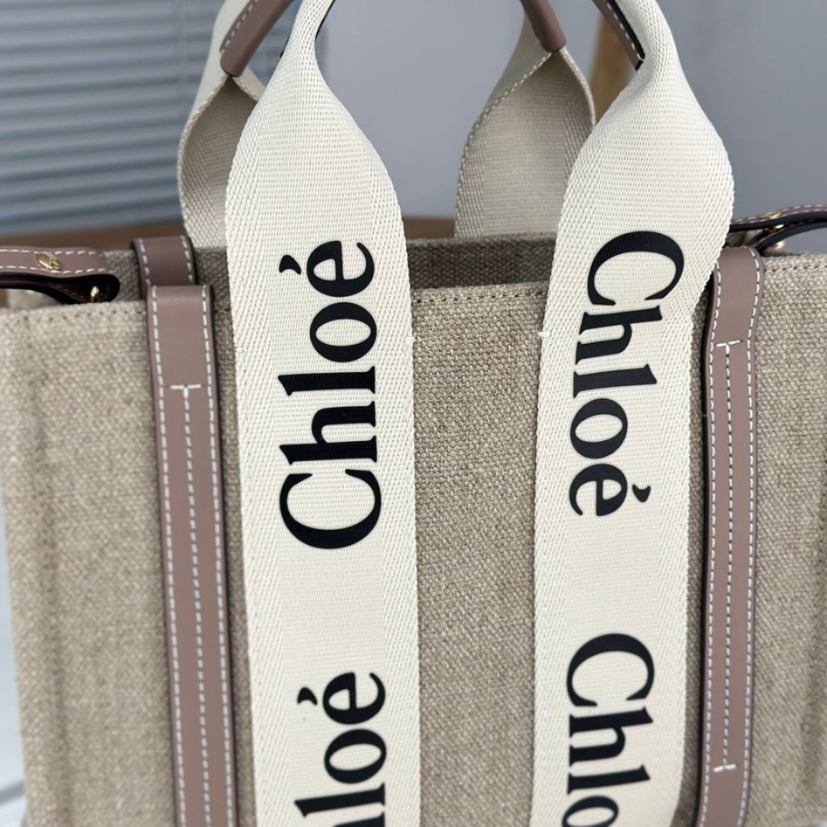 LARGE WOODY BAG IN LINEN BY CHLOÉ
