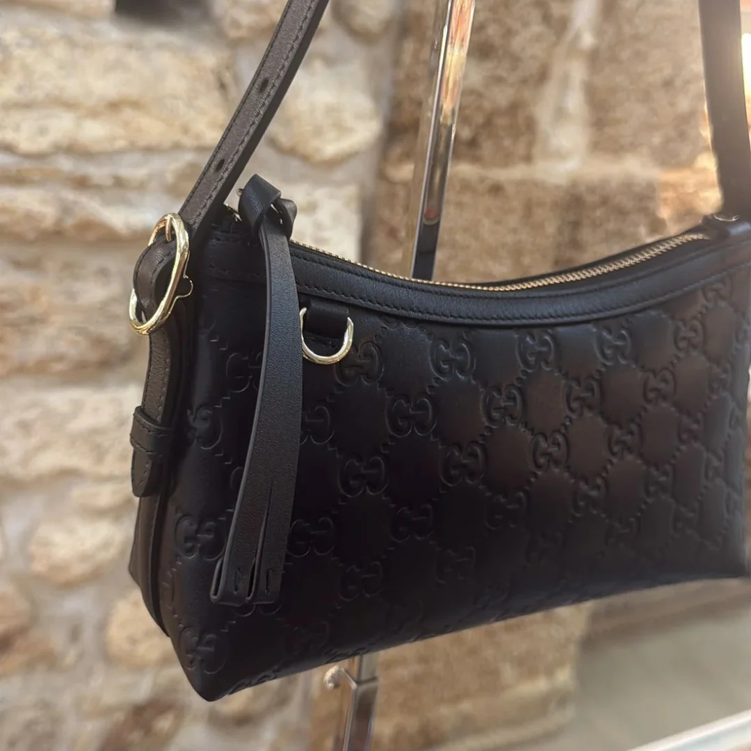 MEDIUM GG EMBLEM SHOULDER BAG GUCCI