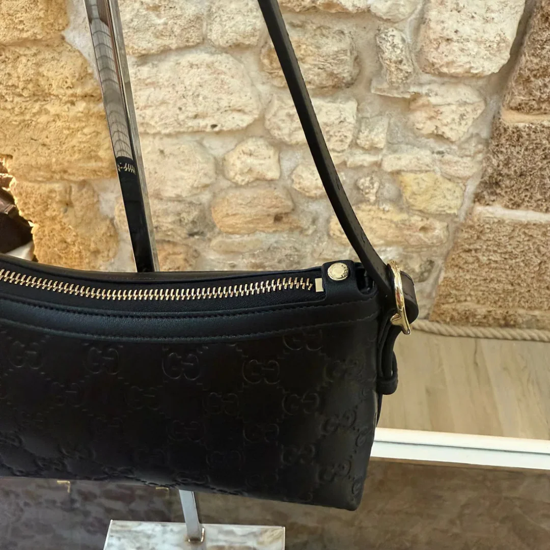 MEDIUM GG EMBLEM SHOULDER BAG GUCCI