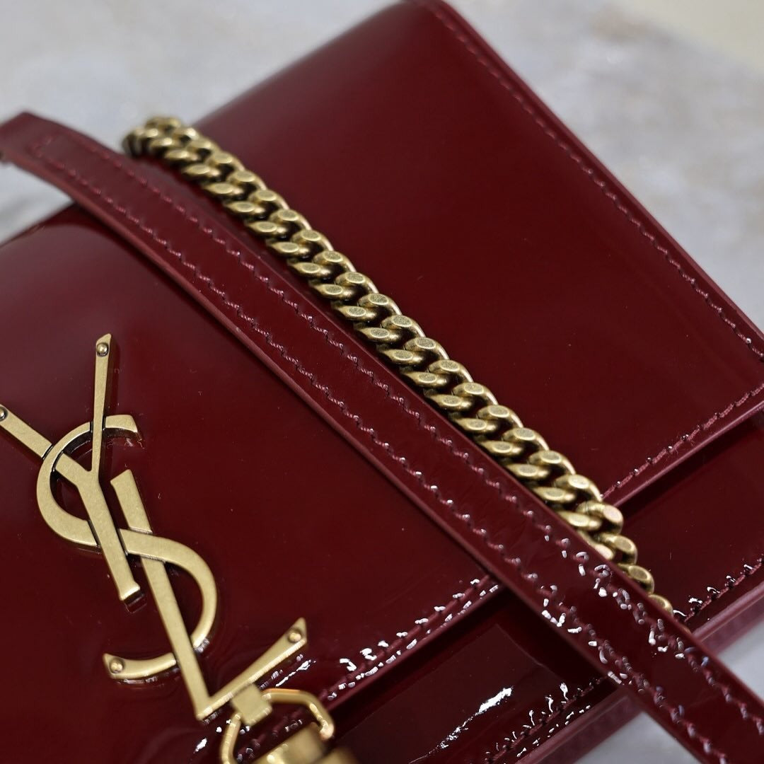 YVES SAINT LAURENT KATE SMALL IN PATENT LEATHER